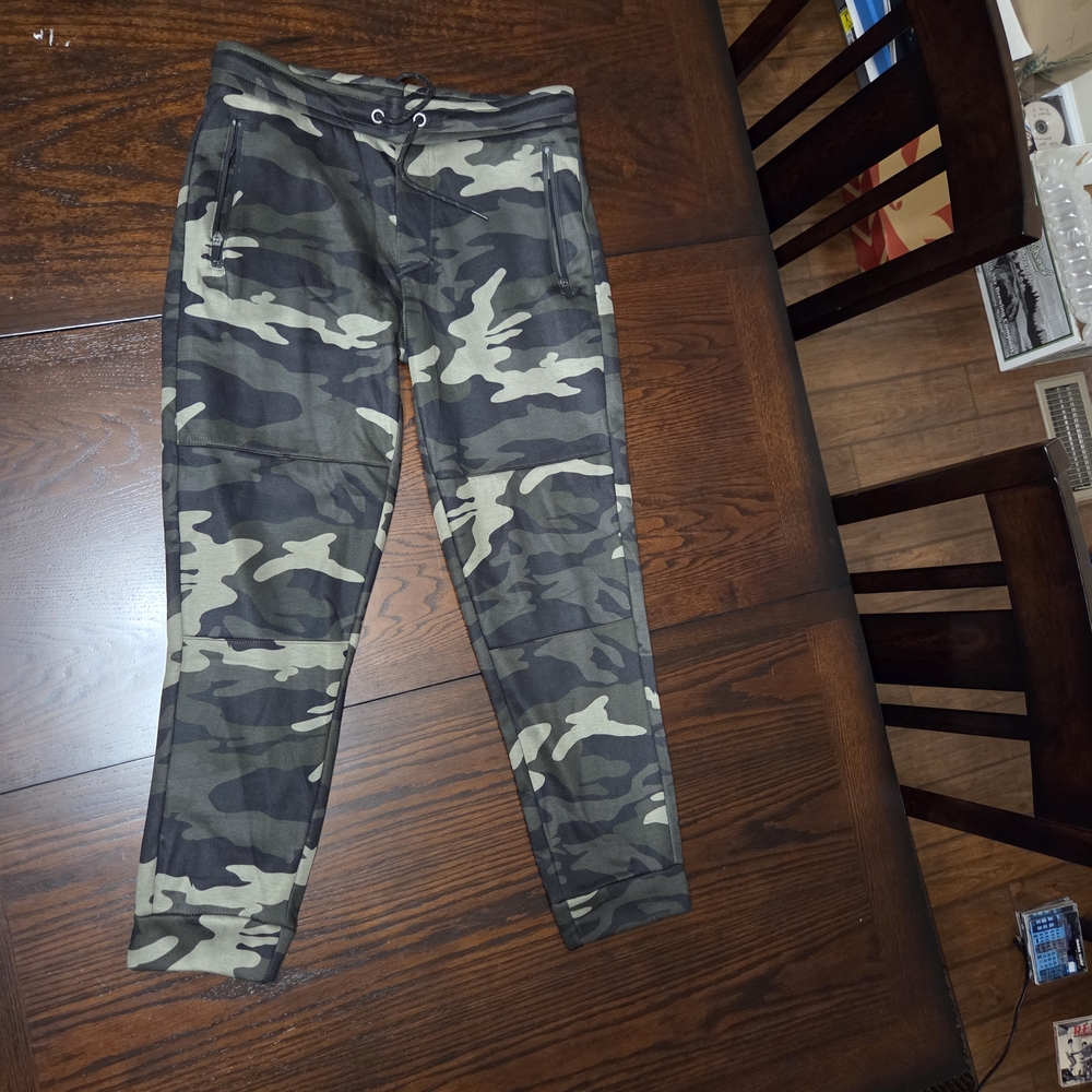 Aeropostale Green Camouflage Joggers